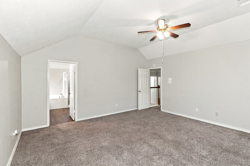 0/Mo, 18622 Sandelford Dr Katy, TX 77449 Primary Bedroom View 2