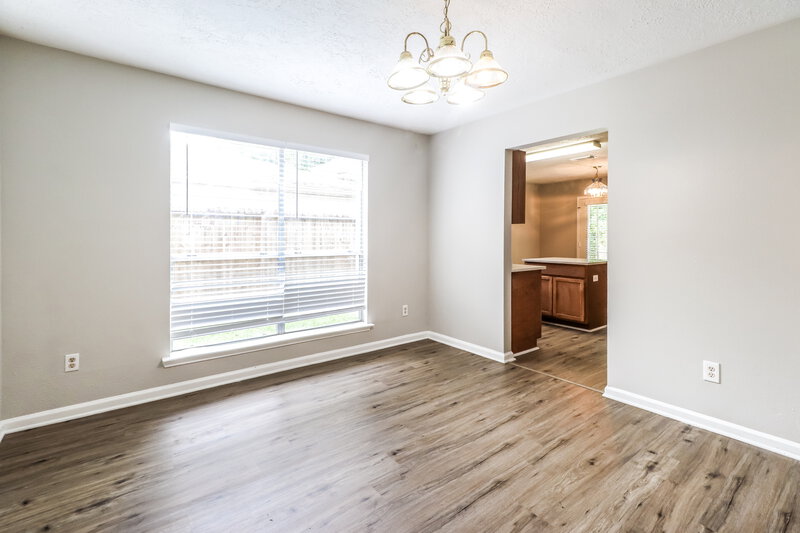 2,135/Mo, 4818 Gypsy Forest Dr Humble, TX 77346 Dining Room View
