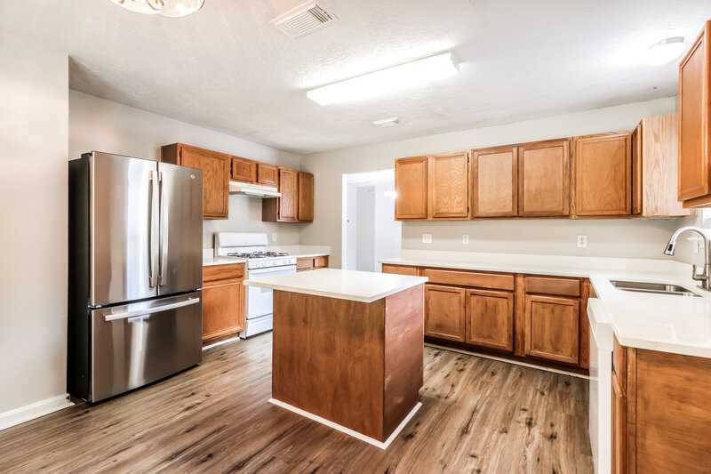 2,135/Mo, 4818 Gypsy Forest Dr Humble, TX 77346 Kitchen View 2