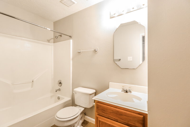 2,135/Mo, 4818 Gypsy Forest Dr Humble, TX 77346 Bathroom View