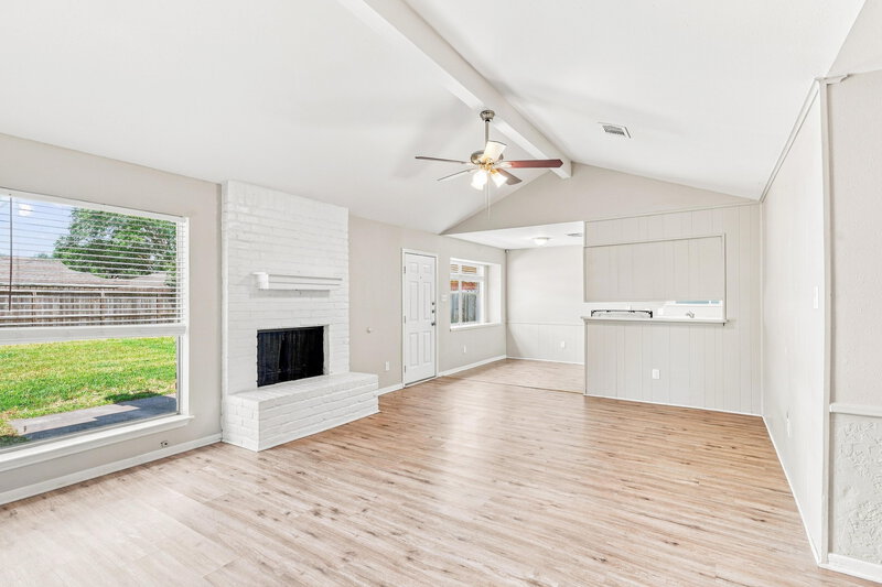 1,665/Mo, 19514 Mallard Lake Ln Houston, TX 77084 Living Room View