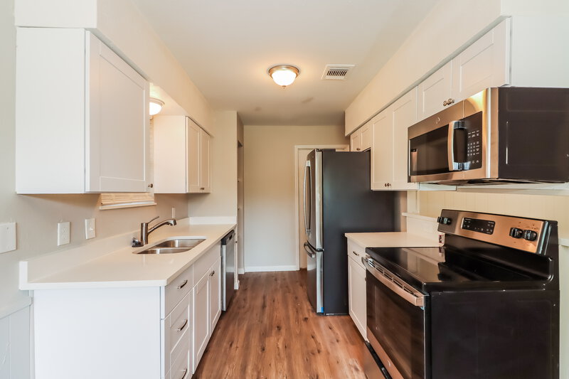 1,945/Mo, 19514 Mallard Lake Ln Houston, TX 77084 Kitchen View