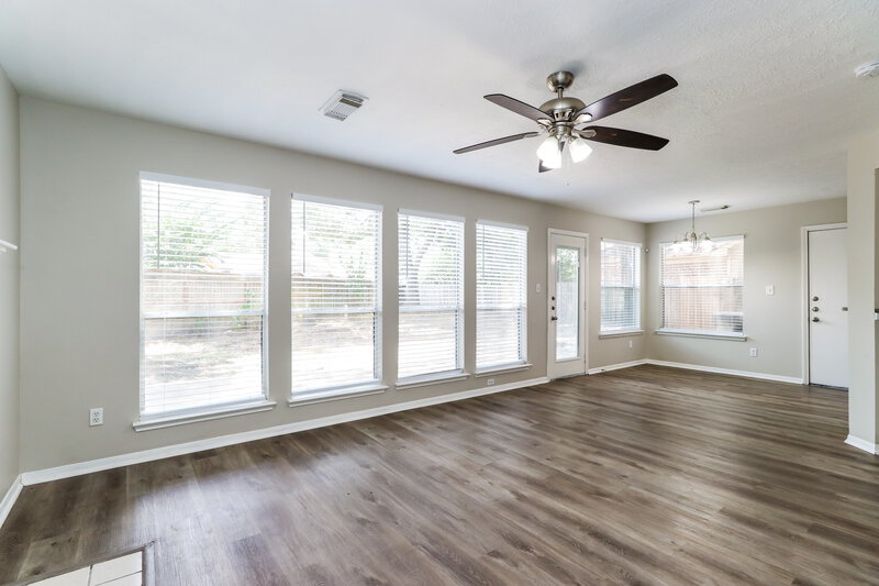2,230/Mo, 1334 Taymouth Dr Spring, TX 77386 Living Room View 2