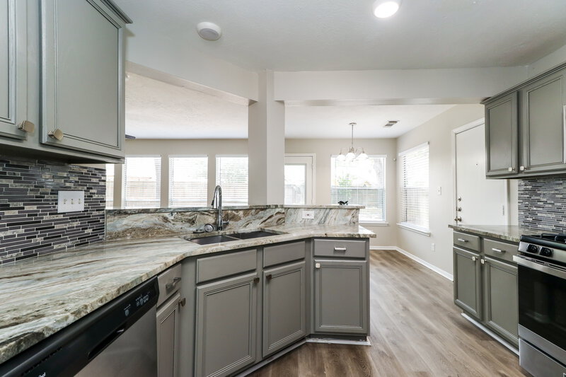 2,230/Mo, 1334 Taymouth Dr Spring, TX 77386 Kitchen View