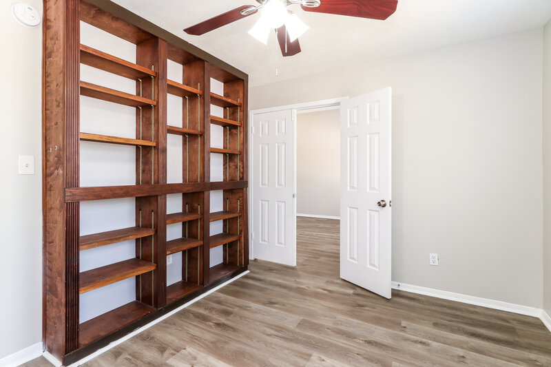 2,230/Mo, 1334 Taymouth Dr Spring, TX 77386 Walk In Closet View
