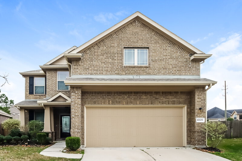 2,410/Mo, 16606 Lake Prince Ln Houston, TX 77044 External View