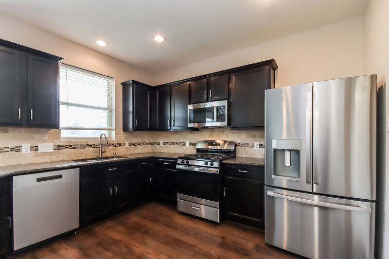 2,410/Mo, 16606 Lake Prince Ln Houston, TX 77044 Kitchen View