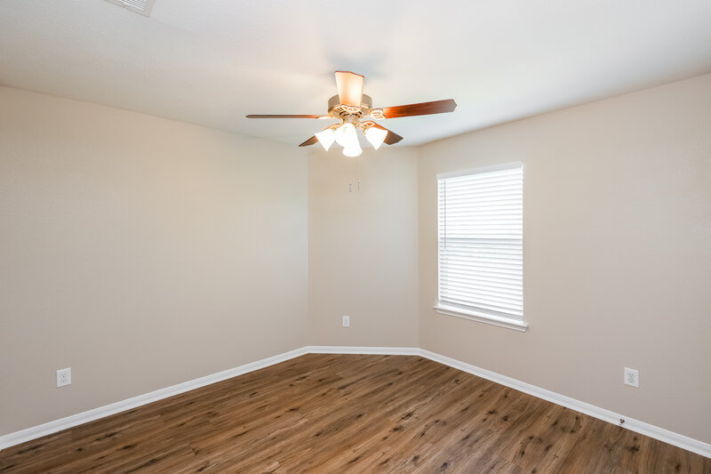 2,300/Mo, 326 Gulf Winds Dr Bacliff, TX 77518 Bedroom View 2