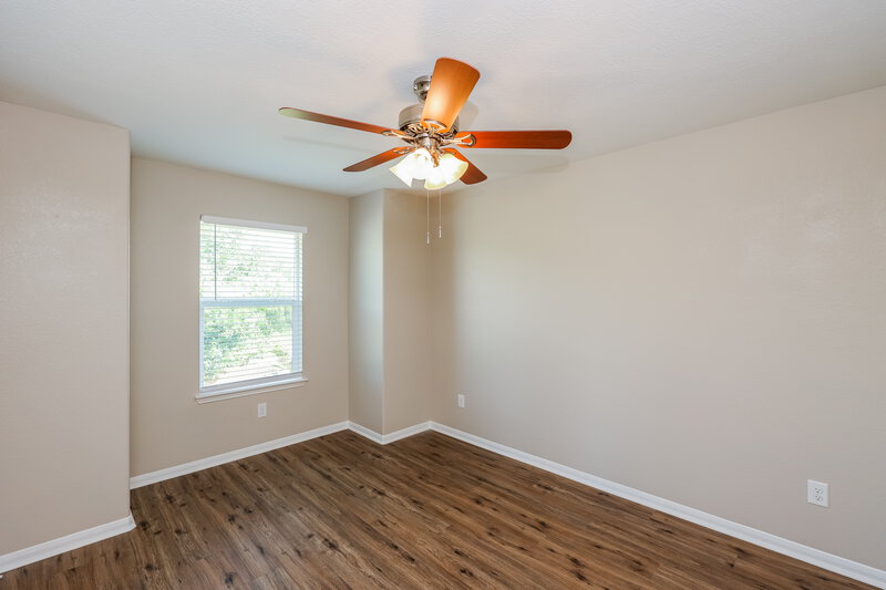 2,300/Mo, 326 Gulf Winds Dr Bacliff, TX 77518 Bedroom View 3