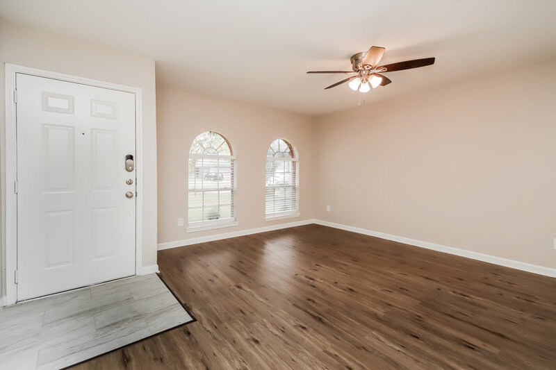 1,855/Mo, 3327 Bandell Dr Houston, TX 77045 Living Room View