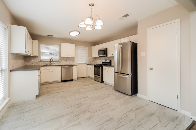 1,855/Mo, 3327 Bandell Dr Houston, TX 77045 Dining Room View