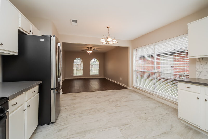 1,855/Mo, 3327 Bandell Dr Houston, TX 77045 Kitchen View 3