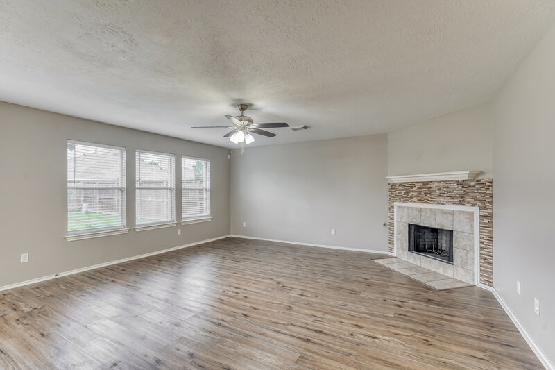 1,955/Mo, 6363 Bright Falls Ln Katy, TX 77449 Living Room View