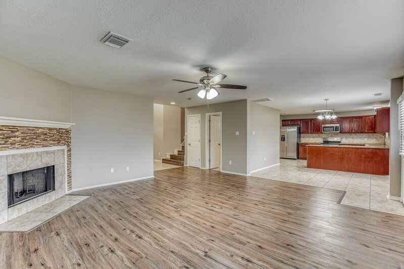 1,955/Mo, 6363 Bright Falls Ln Katy, TX 77449 Living Room View 2
