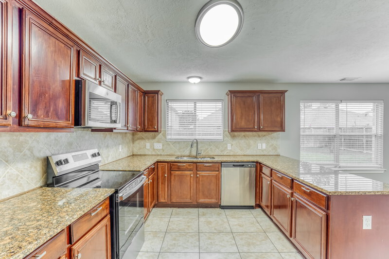 1,955/Mo, 6363 Bright Falls Ln Katy, TX 77449 Kitchen View 2