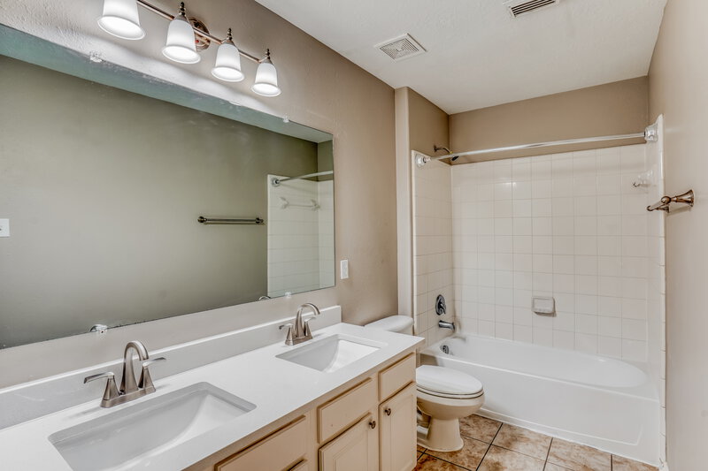 1,955/Mo, 6363 Bright Falls Ln Katy, TX 77449 Bathroom View