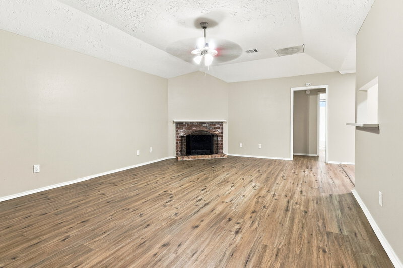 1,755/Mo, 6926 Bullinger Dr Spring, TX 77379 Living Room View