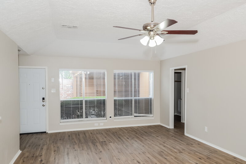 1,800/Mo, 6926 Bullinger Dr Spring, TX 77379 Living Room View 2