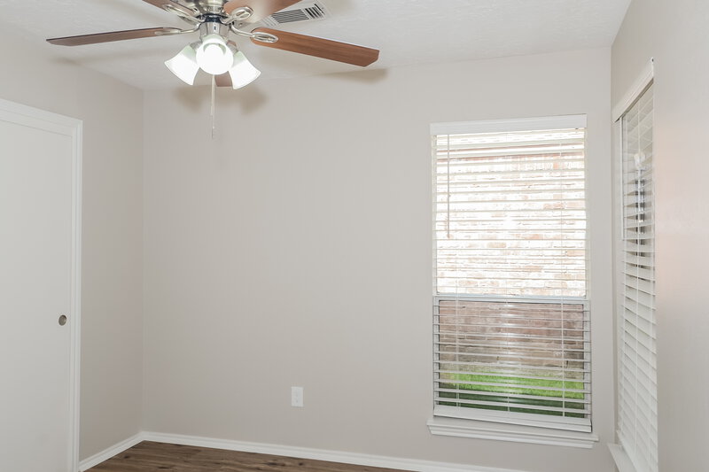 1,800/Mo, 6926 Bullinger Dr Spring, TX 77379 Main Bedroom View