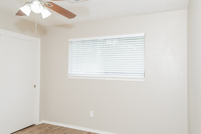 1,800/Mo, 6926 Bullinger Dr Spring, TX 77379 Main Bedroom View 2