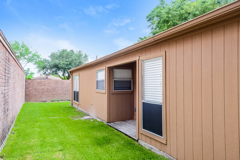 1,800/Mo, 6926 Bullinger Dr Spring, TX 77379 Rear View 3