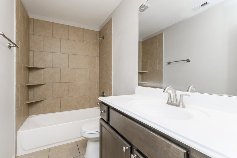 1,930/Mo, 15010 Cave Creek Ct Humble, TX 77346 Bathroom View