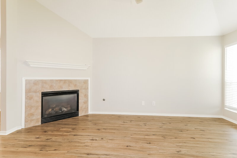 2,105/Mo, 16976 Scenic Knl Conroe, TX 77385 Living Room View 2