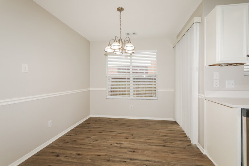 2,105/Mo, 16976 Scenic Knl Conroe, TX 77385 Breakfast Nook View