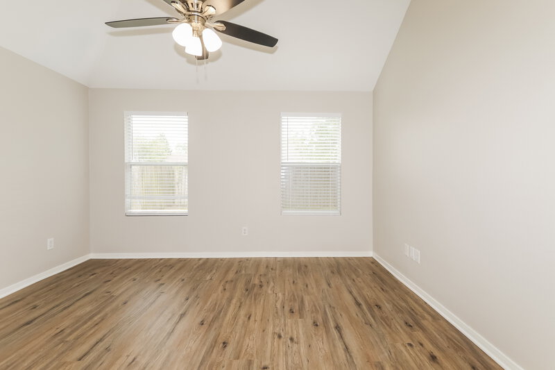 2,105/Mo, 16976 Scenic Knl Conroe, TX 77385 Main Bedroom View
