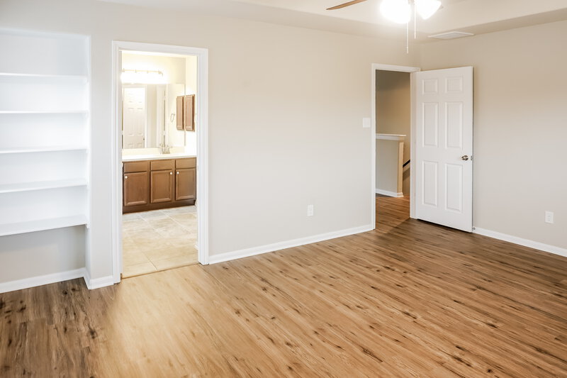 2,460/Mo, 19011 Woodland Leaf Ln Tomball, TX 77375 Main Bedroom View