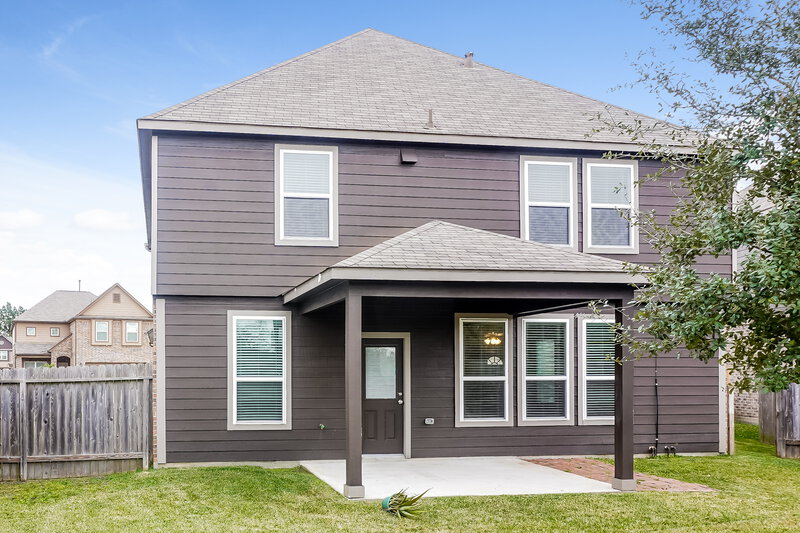 2,460/Mo, 19011 Woodland Leaf Ln Tomball, TX 77375 Rear View