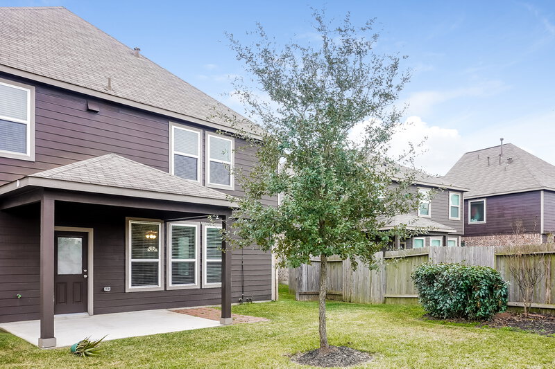 2,460/Mo, 19011 Woodland Leaf Ln Tomball, TX 77375 Rear View 2