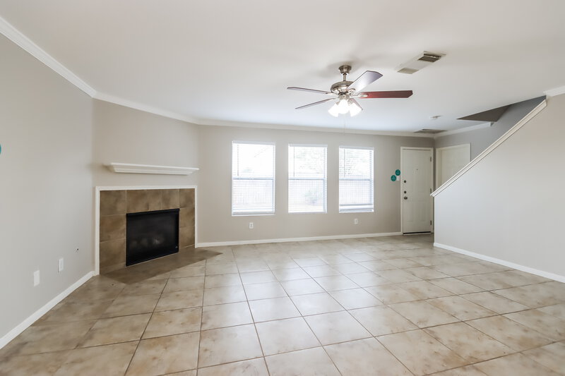 2,370/Mo, 20719 Fox Hound Ln Humble, TX 77338 Living Room View