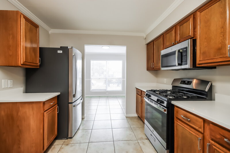 2,370/Mo, 20719 Fox Hound Ln Humble, TX 77338 Kitchen View
