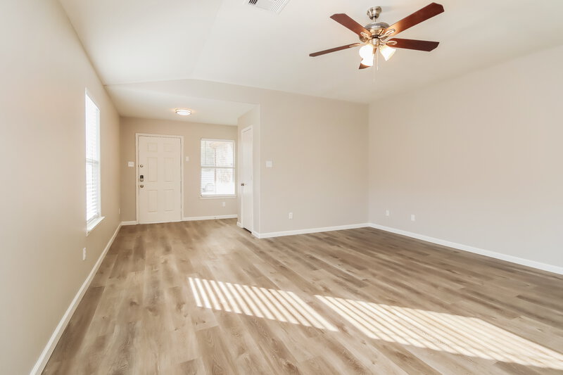 1,710/Mo, 403 Sunset Colony Dr Rosharon, TX 77583 Living Room View