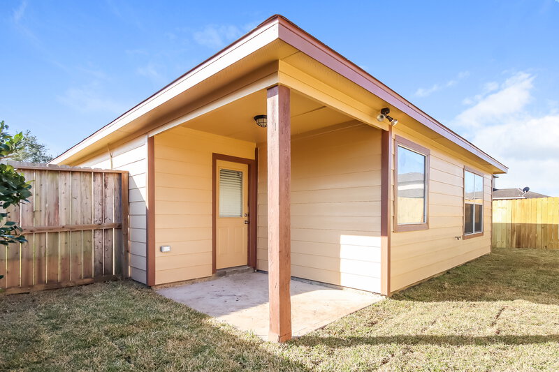 1,710/Mo, 403 Sunset Colony Dr Rosharon, TX 77583 Rear View