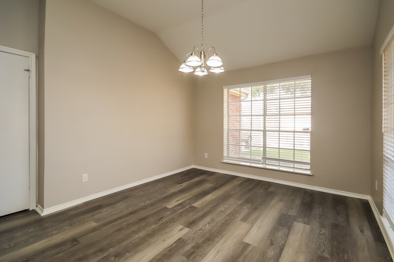 2,295/Mo, 13835 Aspen Hollow Ln Houston, TX 77082 Dining Room View 2