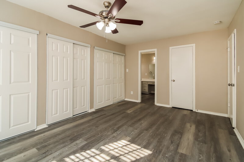 2,295/Mo, 13835 Aspen Hollow Ln Houston, TX 77082 Main Bedroom View