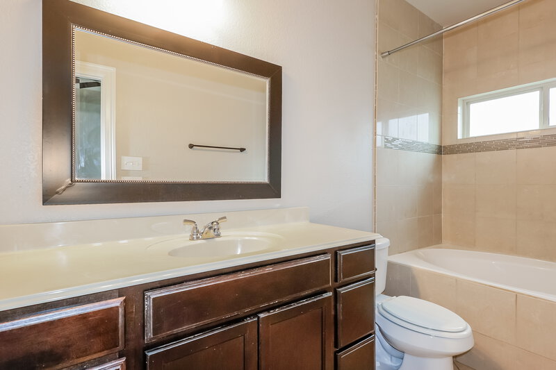 1,800/Mo, 23733 Briar Tree Dr Porter, TX 77365 Main Bathroom View