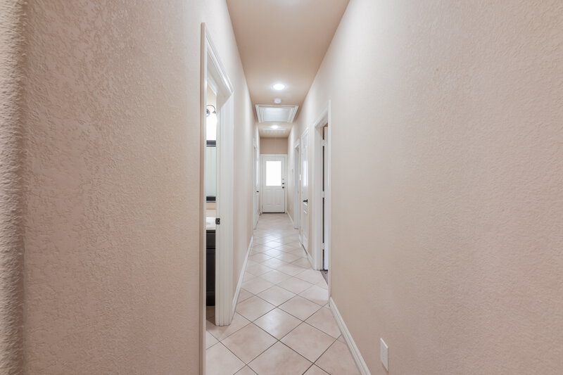 1,935/Mo, 23733 Briar Tree Dr Porter, TX 77365 Hallway View