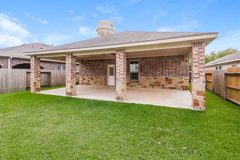 1,800/Mo, 23733 Briar Tree Dr Porter, TX 77365 Rear View