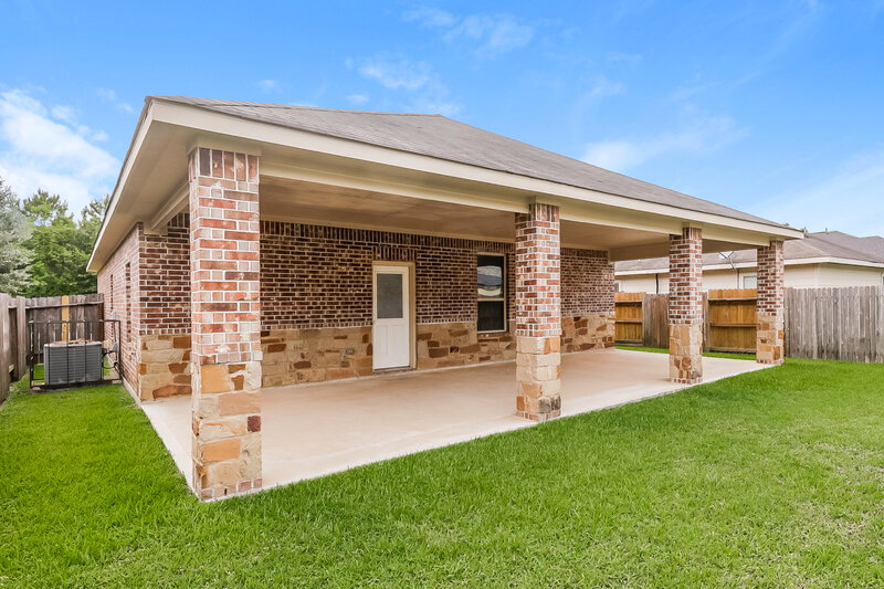 1,800/Mo, 23733 Briar Tree Dr Porter, TX 77365 Rear View 2