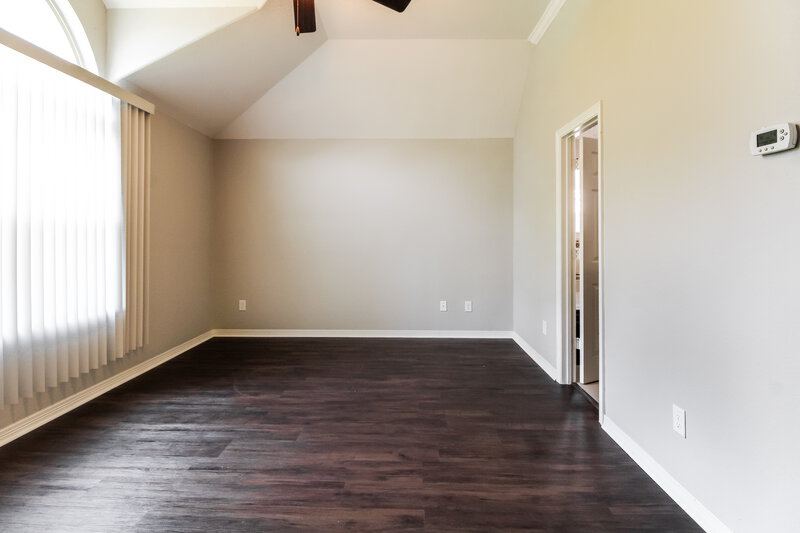2,620/Mo, 10034 Spring Shadows Park Cir Houston, TX 77080 Main Bedroom View