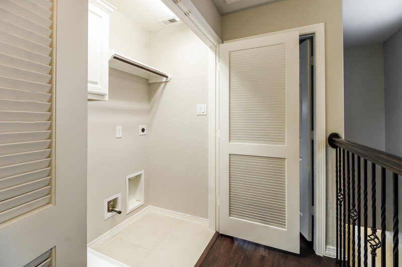 2,620/Mo, 10034 Spring Shadows Park Cir Houston, TX 77080 Bathroom View