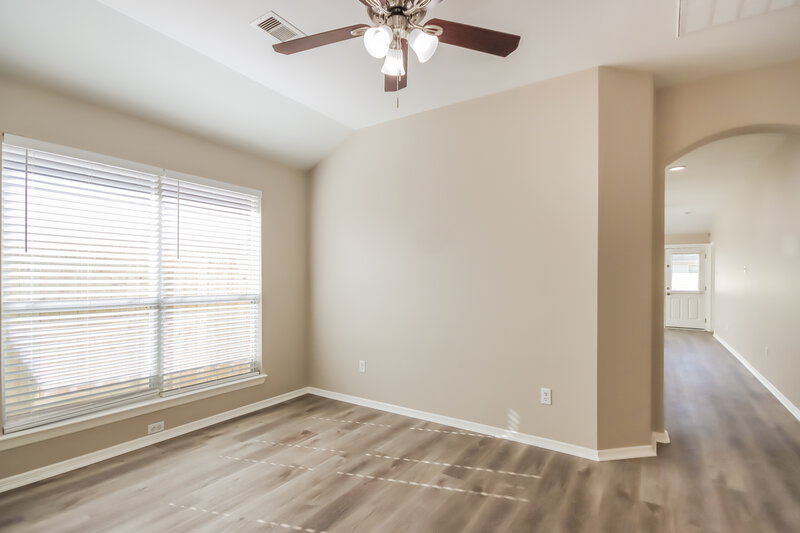 1,670/Mo, 24223 Silver Maple Dr Huffman, TX 77336 Sitting Room View