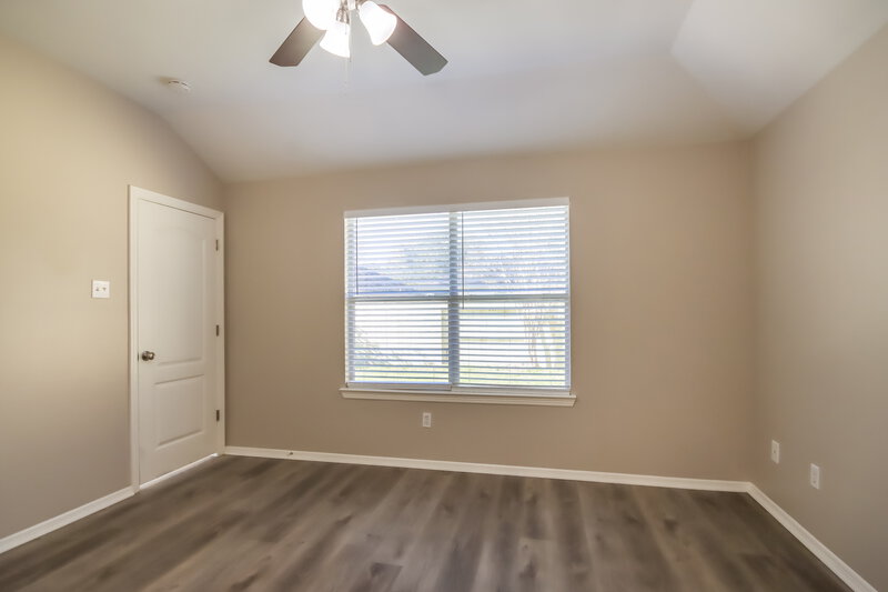 1,670/Mo, 24223 Silver Maple Dr Huffman, TX 77336 Main Bedroom View