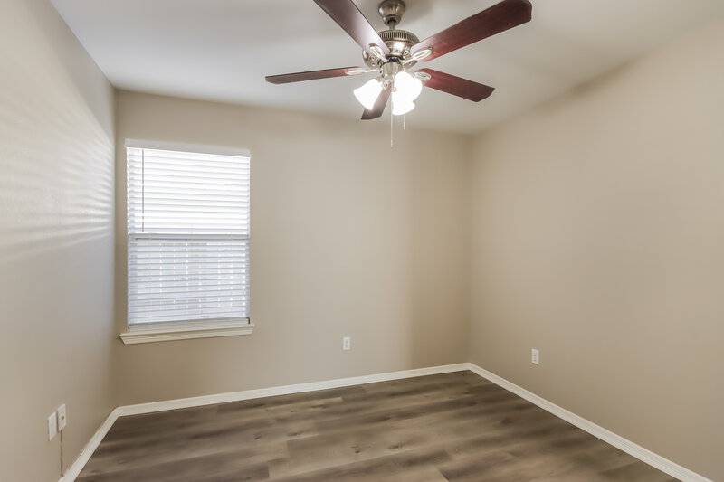 1,670/Mo, 24223 Silver Maple Dr Huffman, TX 77336 Bedroom View 2