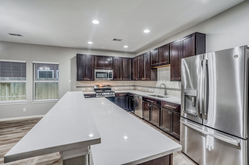 2,235/Mo, 6006 Lovage Ave Crosby, TX 77532 Kitchen View