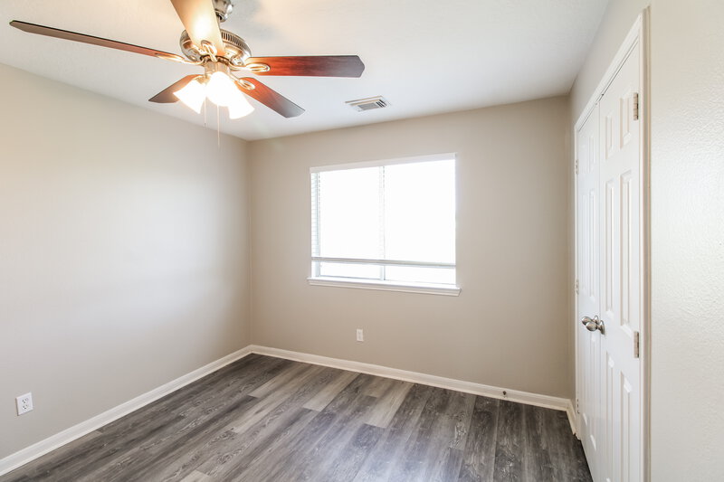 2,355/Mo, 408 Cedar Branch Dr League City, TX 77573 Bedroom View