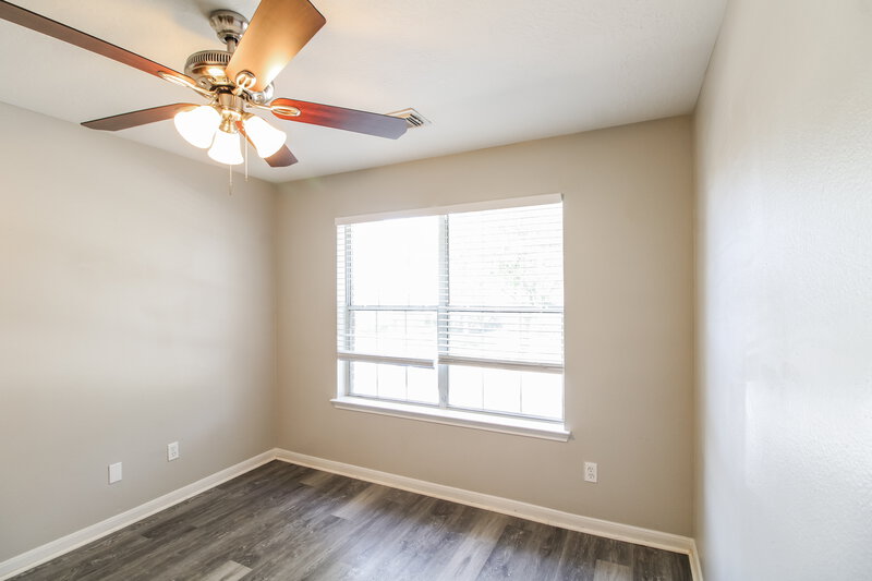 2,355/Mo, 408 Cedar Branch Dr League City, TX 77573 Bedroom View 3
